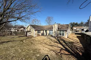 6 Shadowcreek Dr, Saint Peters, MO 63376 - Photo 2