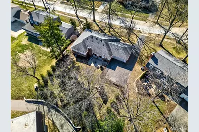 416 Caprice Gardens Court, Ballwin, MO 63011 - Photo 12