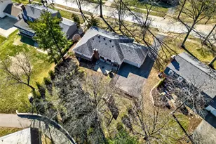 416 Caprice Gardens Ct, Ballwin, MO 63011 - Photo 12