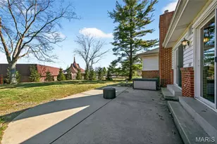 416 Caprice Gardens Ct, Ballwin, MO 63011 - Photo 8