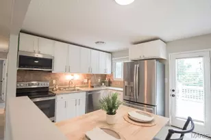 2314 White Ash Ct, Florissant, MO 63031 - Photo 10