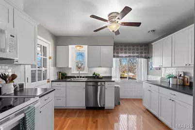 8633 Rosalie Avenue, Brentwood, MO 63144 - Photo 10