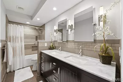 12142 Royal Valley Drive, Creve Coeur, MO 63141 - Photo 22