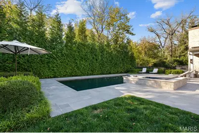 12 Ladue Manor, Ladue, MO 63124 - Photo 68