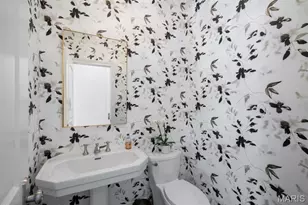 12 Ladue Manor, Ladue, MO 63124 - Photo 24