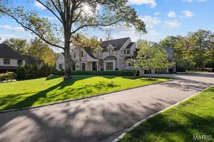 12 Ladue Manor, Ladue, MO 63124 - Photo 2