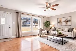 317 E 2nd St, Moscow Mills, MO 63362 - Photo 4