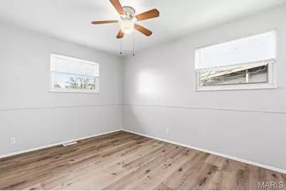 750 Blackbird Drive, Florissant, MO 63031 - Photo 8