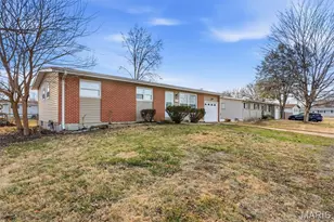 750 Blackbird Dr, Florissant, MO 63031 - Photo 4