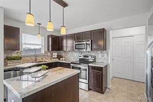 130 Riverdale Woods Cir, O'Fallon, MO 63366 - Photo 14