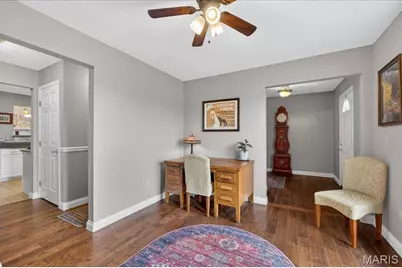 1102 Lakeview Drive, Pacific, MO 63069 - Photo 6