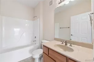 1608 Westport Cove Ln, Saint Louis, MO 63146 - Photo 22