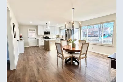 6112 Deerwood Drive, Saint Louis, MO 63123 - Photo 8