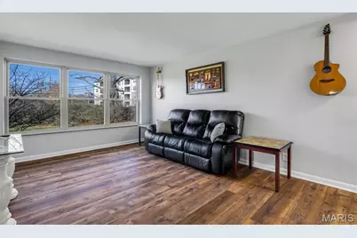 3 Delcrest Court #102, University City, MO 63124 - Photo 10