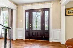 1121 Westmoor Pl, Town and Country, MO 63131 - Photo 2