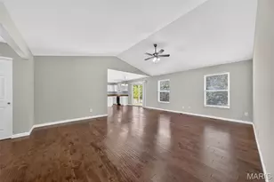 156 Sweetgum Dr, Troy, MO 63379 - Photo 4