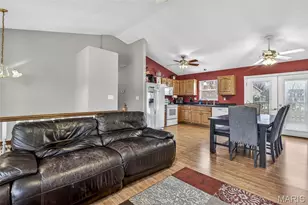 120 Greenbrier Blvd, Festus, MO 63028 - Photo 8