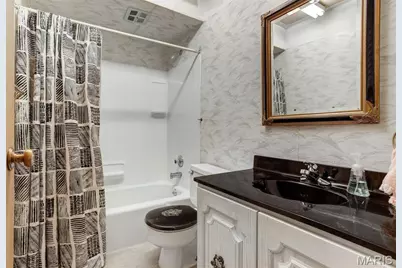 210 New Salem Drive, Creve Coeur, MO 63141 - Photo 38