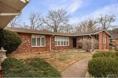 210 New Salem Drive, Creve Coeur, MO 63141 - Photo 4