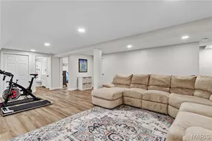 318 Statewood Dr, Ballwin, MO 63021 - Photo 32