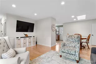 318 Statewood Dr, Ballwin, MO 63021 - Photo 8