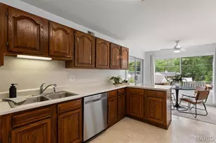 9931 Foxglove Dr, Saint Louis, MO 63123 - Photo 10