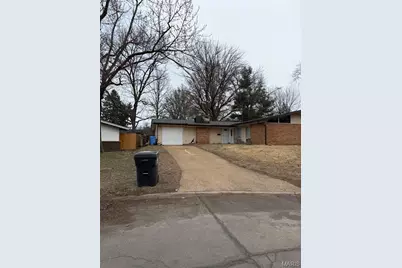 4 Milbrook Lane, Florissant, MO 63033 - Photo 2