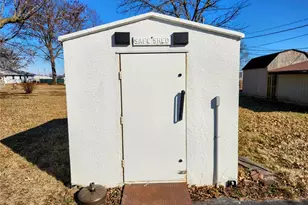 718 Prairie St, Monroe City, MO 63456 - Photo 22