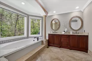 17601 Burnham Ct, Chesterfield, MO 63005 - Photo 40