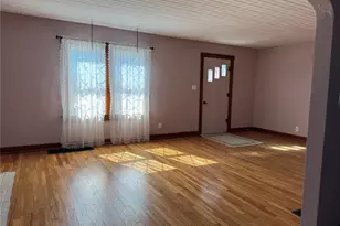 107 E Franklin Ave, Robertsville, MO 65066 - Photo 4