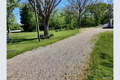 1116 E Springfield Road, Sullivan, MO 63080 - Photo 2