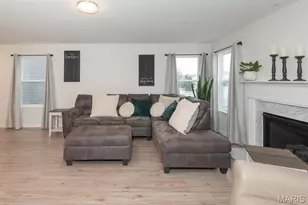 3312 Charlestowne Crossing Dr, Saint Charles, MO 63301 - Photo 4