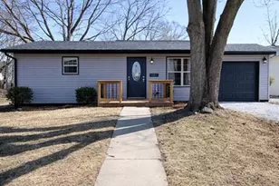 108 Market St, Paris, MO 65275 - Photo 2