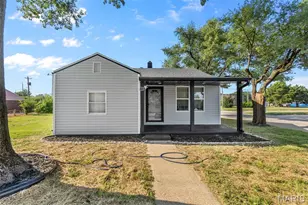 723 Kendall St, Sikeston, MO 63801 - Photo 2