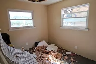 10117 Royal Dr, Saint Louis, MO 63136 - Photo 6