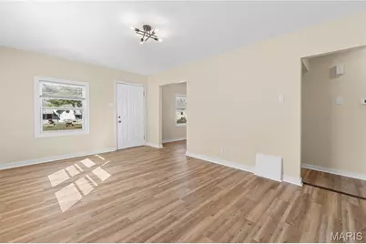 204 Wiegel Drive, Ferguson, MO 63135 - Photo 4