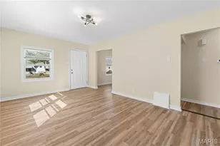 204 Wiegel Dr, Ferguson, MO 63135 - Photo 4