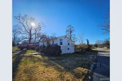 10149 Count Drive, Saint Louis, MO 63136 - Photo 2