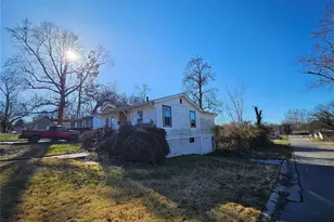 10149 Count Dr, Saint Louis, MO 63136 - Photo 2