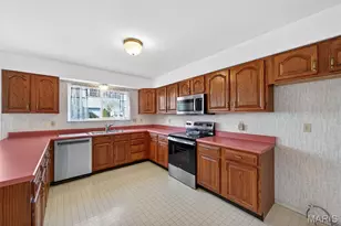 2071 Hackmann Estates Dr, Saint Charles, MO 63303 - Photo 14