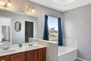 2071 Hackmann Estates Dr, Saint Charles, MO 63303 - Photo 26