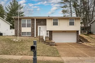 63 Smoke Tree Dr, Fenton, MO 63026 - Photo 2