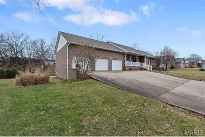 2137 Chesapeake Avenue, Cape Girardeau, MO 63701 - Photo 2