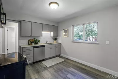 3933 McDonald Avenue, Saint Louis, MO 63116 - Photo 8