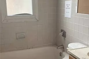 10506 Hoyt Dr, Riverview, MO 63137 - Photo 8