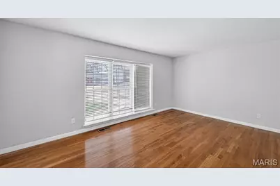 1727 Schulte Hill Drive, Maryland Heights, MO 63043 - Photo 8