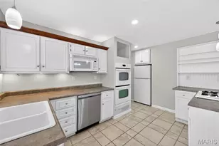 1727 Schulte Hill Dr, Maryland Heights, MO 63043 - Photo 14