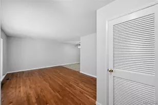 1727 Schulte Hill Dr, Maryland Heights, MO 63043 - Photo 6