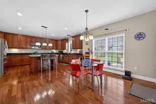 319 Magnolia Valley Dr, O'Fallon, MO 63366 - Photo 4