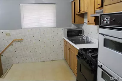 7428 Morganford Road, Saint Louis, MO 63116 - Photo 8